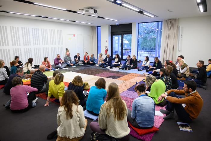 Tapis de paroles au Forum de Starsbourg